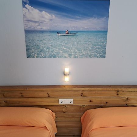 Hostal Playa Santanyi Ngoại thất bức ảnh