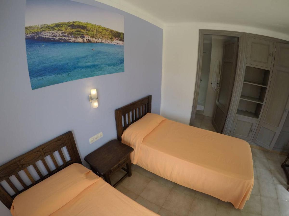 Hostal Playa Santanyi Phòng bức ảnh