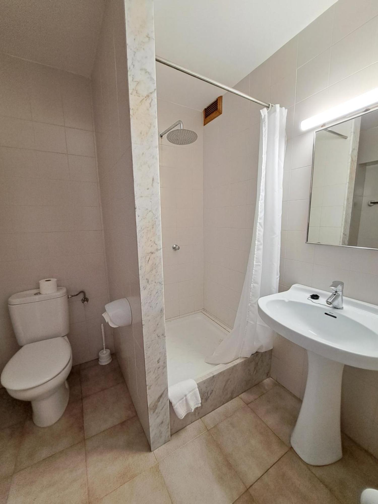 Hostal Playa Santanyi Ngoại thất bức ảnh