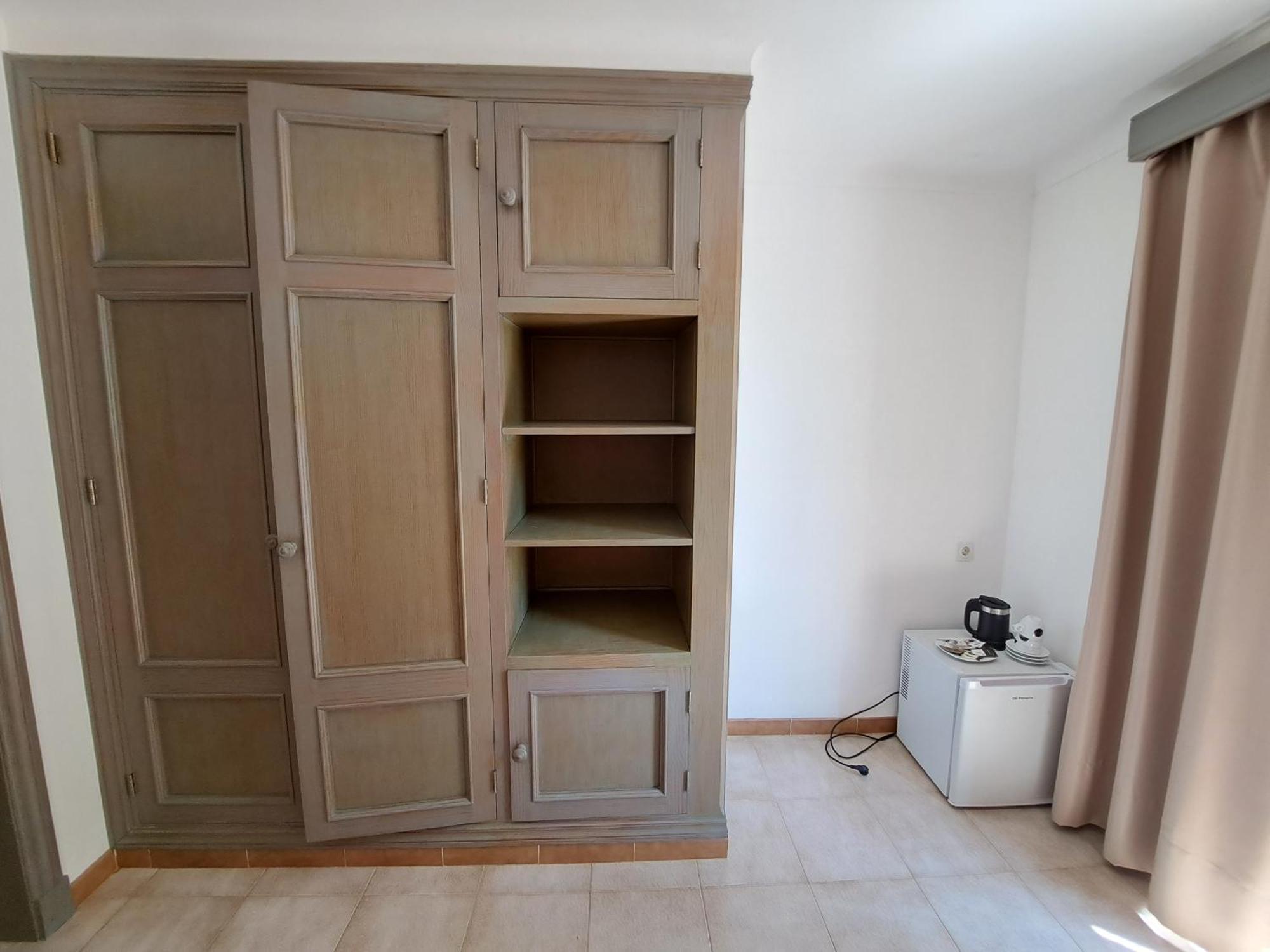 Hostal Playa Santanyi Ngoại thất bức ảnh